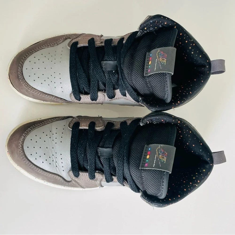Nike Jordan NY street kids size 2.5Y